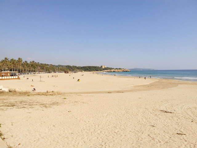 Pantai Canti. Foto hanya ilustrasi, bukan tempat sebenarnya. Sumber: Unsplash/JOE Planas