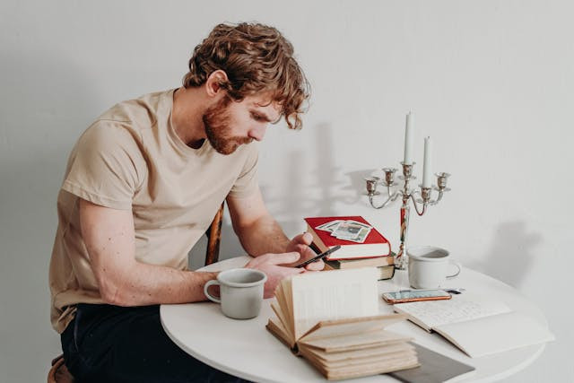 Ilustrasi untuk Cara Reset HP OPPO. Sumber: Pexels/Cottonbro