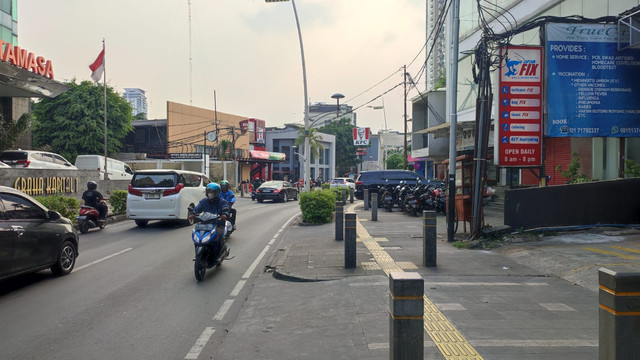Suasana lokasi bentrokan dua kelompok di Kemang, Jakarta Selatan, Rabu (30/4/2025). Foto: Rachmadi Rasyad/kumparan