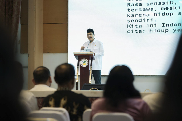 Menteri Sosial Saifullah Yusuf (Gus Ipul) menghadiri perayaan Paskah di Gedung Aneka Bhakti Kemensos, Rabu (30/4/2025). Foto: Dok. Kemensos