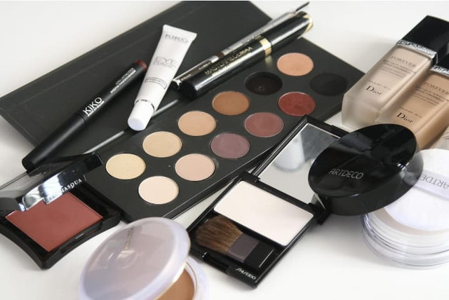 Ilustrasi Rare Beauty punya siapa? Sumber foto: Pixabay/ sjajolika