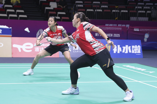 Febriana Dwipuji Kusuma/Amallia Cahaya Pratiwi saat berlaga di Piala Sudirman 2025 yang digelar di Fenghuang Gymnasium, Xiamen, China. Foto: Dok. PBSI