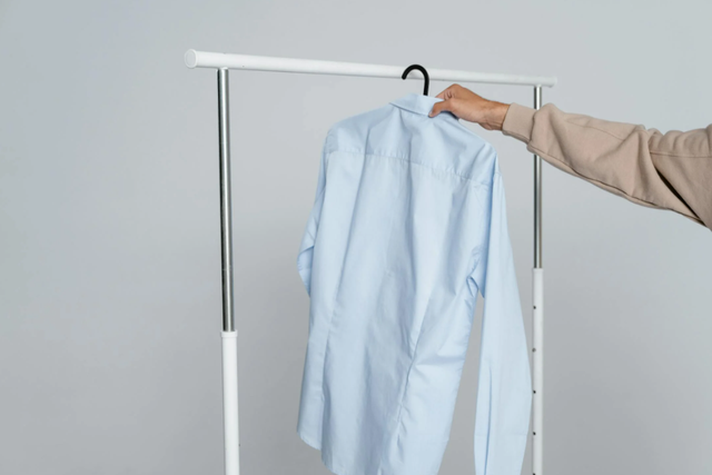 Ilustrasi Slim Fit Artinya. Sumber: Pexels/Mart Production