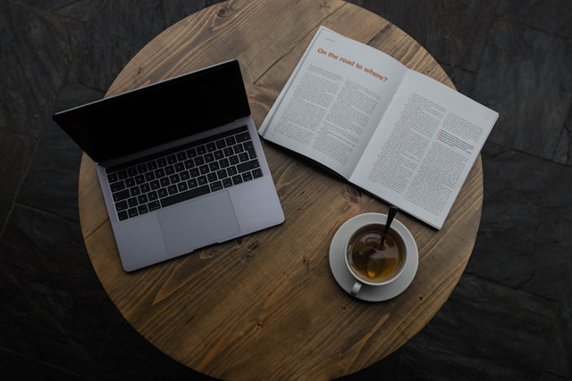 Baca Manhwa Infinite Mage Legal di Mana. Foto hanya ilustrasi. Sumber foto: Unsplash/Callum