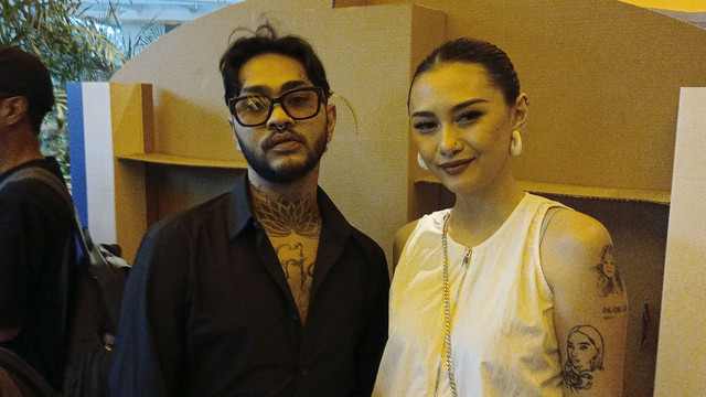 Onadio Leonardo dan sang Istri, Beby Prisillia saat ditemui di Kawasan Kuningan, Jakarta Selatan. Foto: Aprilandika Pratama/kumparan