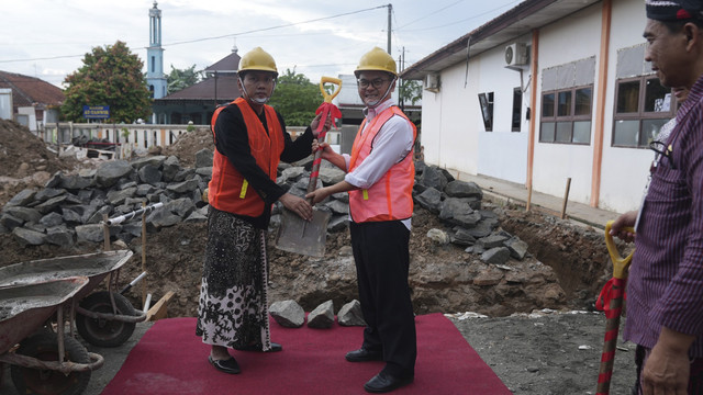 Program Perbaikan Sarana dan Prasarana Pendidikan (PSPP) yang dilakukan oleh Kementerian Pendidikan Dasar dan Menengah (Kemendikdasmen) di sejumlah sekolah. Foto: Kemendikdasmen