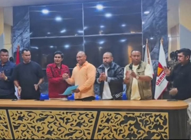Viral Deklarasi Ormas GRIB di Bali ada bendera Partai Gerindra/Dok. Istimewa