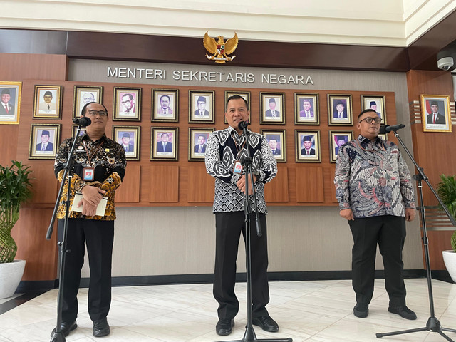 Konferensi pers panitia seleksi (Pansel) calon anggota Komisi Yudisial (KY), di Lobby Utama Gedung Kementerian Sekretariat Negara, Jakarta, Senin (5/5/2025). Foto: Fadhil Pramudya/kumparan