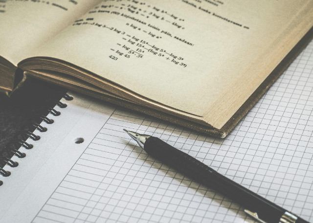 Ilustrasi Contoh Soal UAS Matematika Kelas 9 Semester 2. Pexels/Lum3n