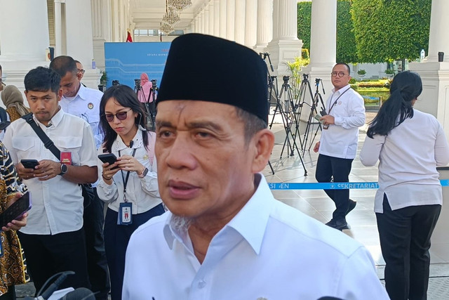 Wamenag Muhammad Syafi'i jelang Sidang Kabinet Paripurna (SKP) di Istana Merdeka, Jakarta Pusat, Senin (5/5/2025). Foto: Zamachsyari/kumparan