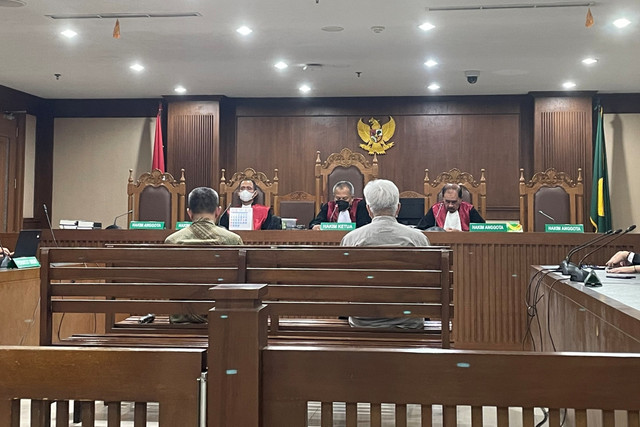 Sidang pembacaan putusan terkait kasus dugaan korupsi pengelolaan tata niaga komoditas timah di Pengadilan Tipikor Jakarta, Senin (5/5/2025). Foto: Fadhil Pramudya/kumparan