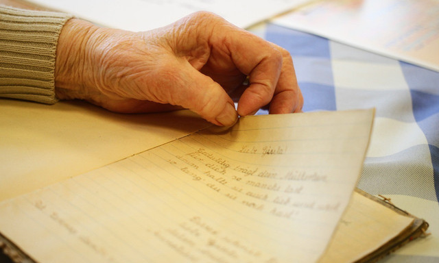 Ilustrasi puisi terbaik di Indonesia. Foto: Pixabay/Carola68