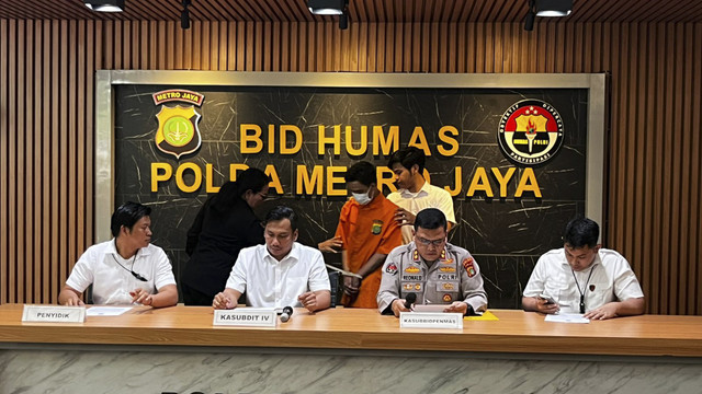 Konferensi Pers Kasus Pemerasan dengan modus Video Call di Polda Metro Jaya, Jakarta Selatan, Selasa (6/5/2025).  Foto: Rayyan Farhansyah/kumparan