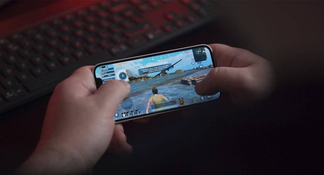 Cara mengatasi HP cepat panas saat main game. Foto: Unsplash.com/Onur Binay