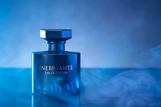 Ilustrasi untuk Parfum Pria Remaja Terbaik. Sumber: Unsplash/Diego Molina