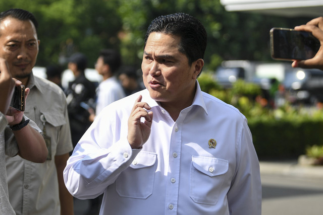 Menteri BUMN Erick Thohir bersiap mengikuti rapat terbatas yang dipimpin Presiden Prabowo Subianto di Istana Kepresidenan, Jakarta, Kamis (8/5/2025). Foto: ANTARA FOTO/Hafidz Mubarak A