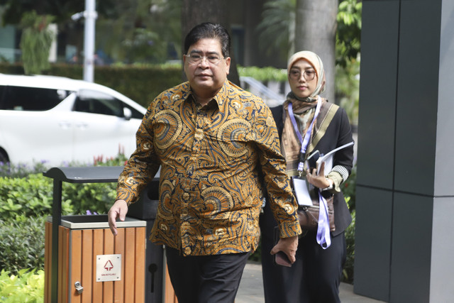 Ketua Asosiasi Pengusaha Indonesia (Apindo) Bidang Ketenagakerjaan sekaligus Wakil Presiden Direktur PT Toyota Motor Manufacturing Indonesia (TMMIN) Bob Azam menghadiri kumparan New Energy Vehicle Summit 2025 di MGP Space, SCBD Park, Jakarta, Selasa (6/5/2025). Foto: Iqbal Firdaus/kumparan
