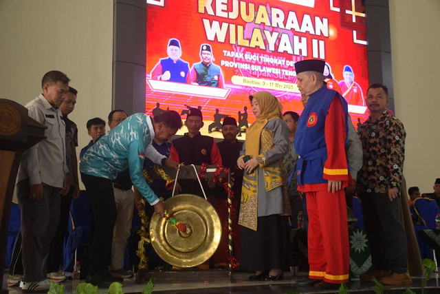 Pembukaan Kejuaraan tapak suci wilayah II Sultra (sumber: Dok. Humas UM Buton)