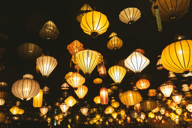 Jadwal Festival Lampion Borobudur 2025. Foto hanya ilustrasi, bukan tempat sebenarnya. Sumber: unsplash.com/David Emrich.