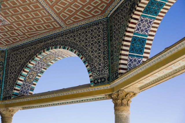 Ketentuan Pakaian Ihram bagi Laki-laki. Foto hanya ilustrasi. Sumber: Pexels 