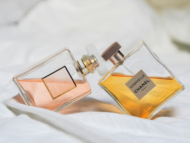 Ilustrasi Parfum Viral di TikTok. Unsplash.com/Laura Chouette