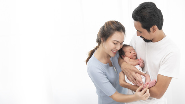 Ilustrasi laki-laki yang dapat cuti ayah. Foto: Shutterstock