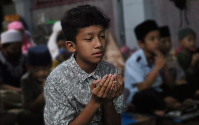 Ilustrasi Hakikat Manusia Menurut QS Qaaf 50:16  Sumber Unsplash/Raka Dwi Wicaksana