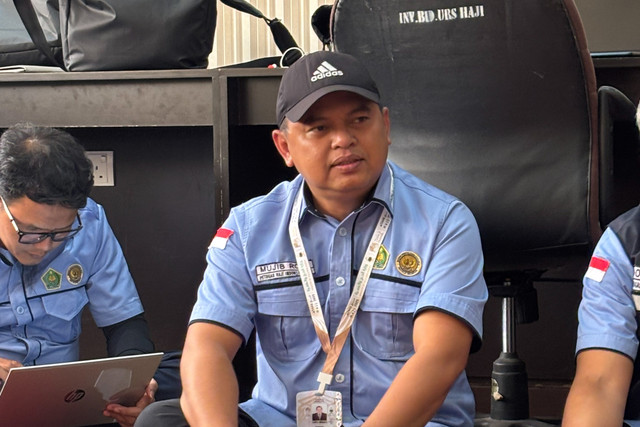 Kabid Transportasi PPIH Arab Saudi, Mujib Roni di ruang MCH Daker Makkah. Foto: Moh Fajri/kumparan