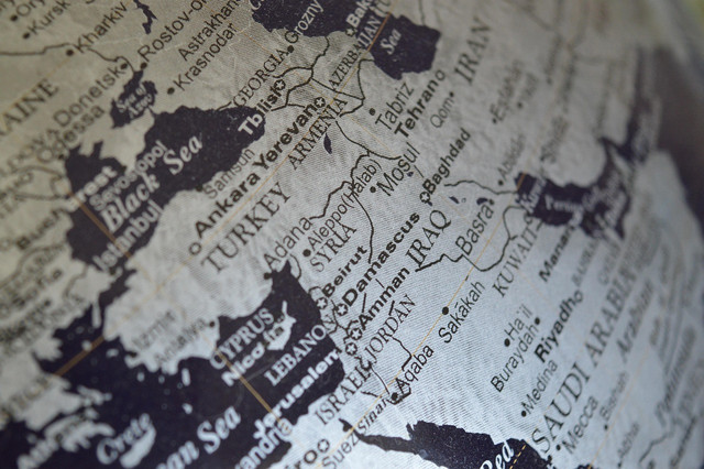 https://pixabay.com/photos/syria-middle-east-map-globe-iraq-1034467/