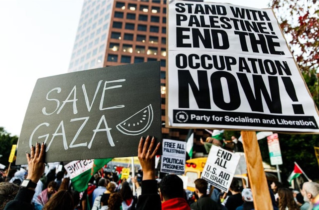 Ilustrasi: Save Gaza! (Sumber: Michael Muthee. Under the Unsplash License)