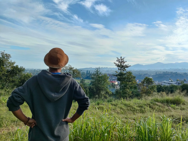 Petani Muda "Kang Ucup" Kagum akan Desanya, tersembunyi menyimpan potensi luar biasa. (Foto: Dok. Pribadi)