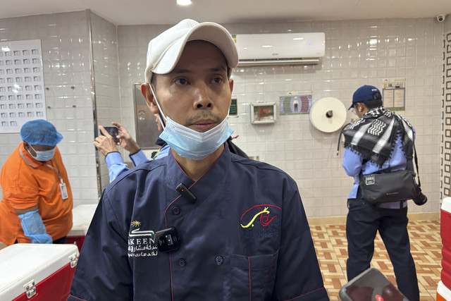 Muhammad Toha, Chef Asal Banten yang bantu masak untuk jemaah haji. Foto: Moh Fajri/kumparan