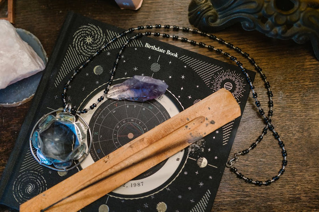 Ilustrasi kepribadian dan karakteristik zodiak. Foto: Pexels