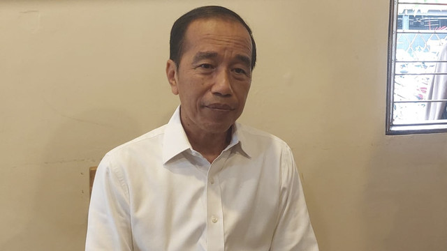 Presiden ke-7 RI, Joko Widodo (Jokowi) ditemui di salah satu rumah makan Solo, Rabu (14/5/2025). Foto: kumparan