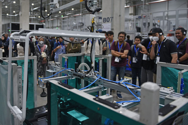 Proses perakitan baterai mobil listrik Hyundai. Foto: Hyundai