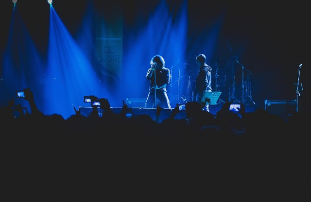 Ilustrasi makna lagu Making Love Out of Nothing at All. Sumber foto: Pixabay/ Ylanite