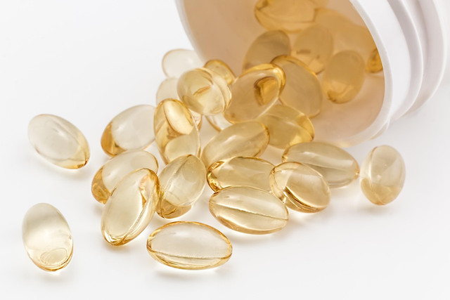 Iluatrasi Vitamin Rambut Agar Lurus dan Tidak Mengembang. Sumber: pixabay/ stevepb