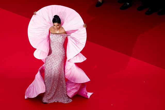 Tampilan Farhana Bodi di Festival Film Cannes 2025. Foto: Reuters