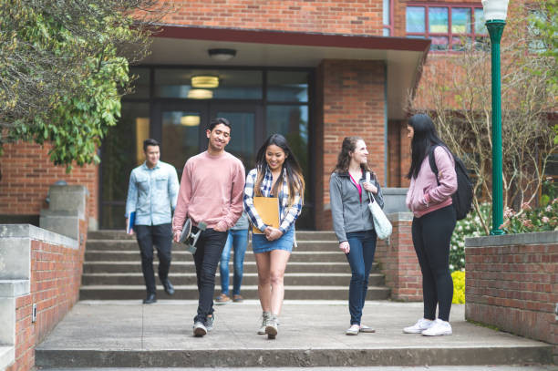 Ilustrasi Contoh Pidato Perpisahan, Foto: Unsplash/FatCamera.