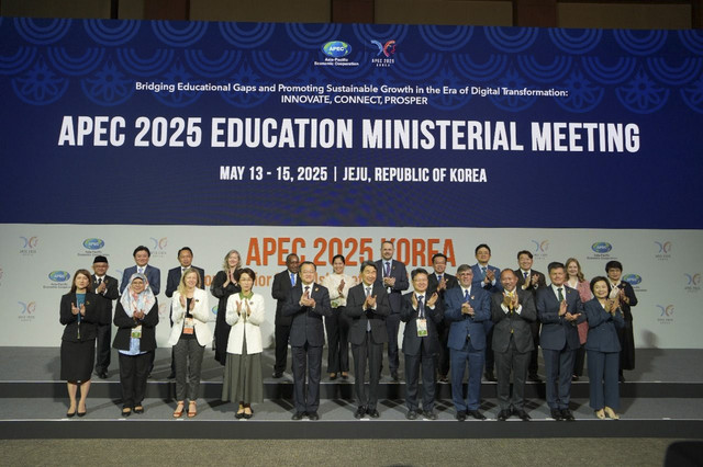 Mendikdasmen RI Abdul Mu'ti handir dalam agenda utama Pertemuan Menteri Pendidikan APEC (AEMM) ke-7 yang digelar di Korea Selatan, Selasa (13/5/2025). Foto: Kemendikdasmen