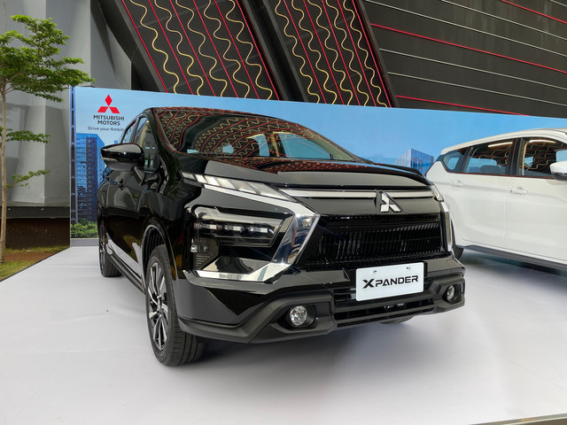 PT Mitsubishi Motors Krama Yudha Sales Indonesia (MMKSI) resmi meluncurkan new Mitsubishi Xpander dan Mitsubishi Xpander Cross di Jakarta, Jumat (16/5/2025). Foto: Sena Pratama/kumparan