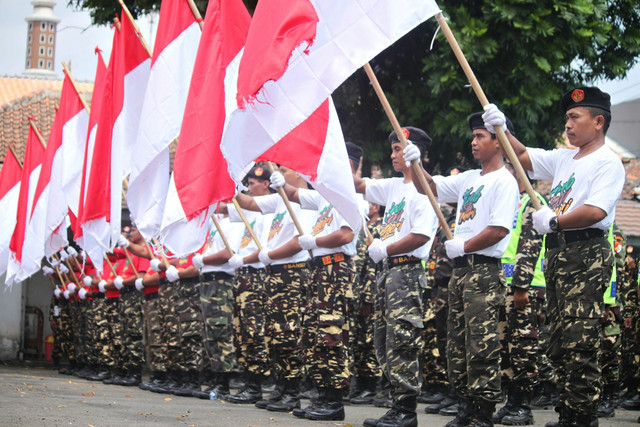 Ilustrasi untuk untuk mencegah meluasnya pengaruh ideologi lain terhadap ideologi pancasila peran lapis pertahanan militer dilakukan oleh. Sumber: usnplash.com/Mufid Majnun