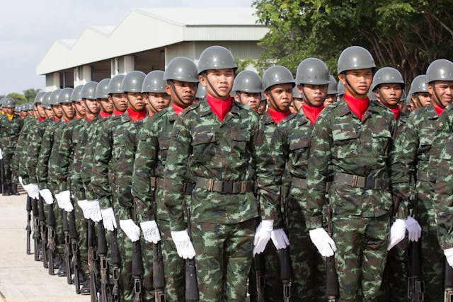Ilustrasi apa itu barak militer. Sumber: pexels.com