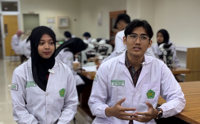 Mahasiswa UNISA Yogyakarta membagikan pengalamannya sebagai angkatan pertama di Fakultas Kedokteran. Foto: Yusufhay/Pandangan Jogja