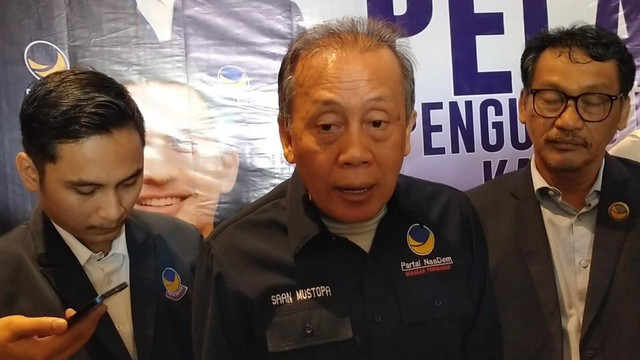 Wakil Ketua Umum DPP Partai NasDem, Saan Mustopa saat menghadiri pelantikan Lucky Hakim Ketua DPD Partai Nasdem Indramayu. (17/5/2025). Foto: Dok. kumparan