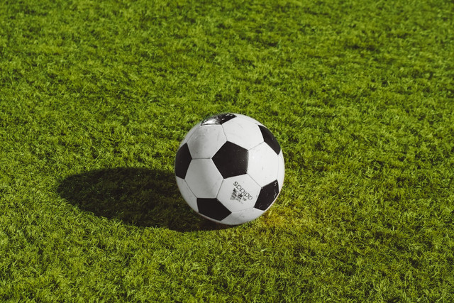 Ilustrasi Link dan Cara Nonton Live Streaming Borneo FC Vs Persebaya. Sumber: Unsplash/Wesley Tingey