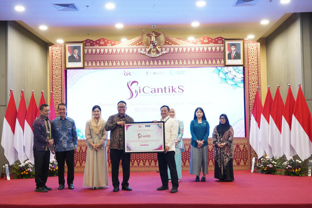 OJK berkolaborasi dengan AO PNM menghadirkan program Sahabat Ibu Cakap Literasi Keuangan Syariah (SICANTIKS). Foto: dok. OJK