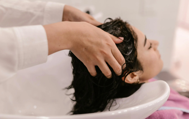 Ilustrasi Shampo untuk Rambut High Porosity. Sumber: Pexels/RDNE Stock Project