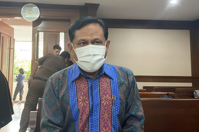 Eks Ketua PN Surabaya Rudi Suparmono menjalani sidang perdana terkait kasus dugaan suap vonis bebas Ronald Tannur, di Pengadilan Tipikor Jakarta, Senin (19/5/2025). Foto: Fadhil Pramudya/kumparan
