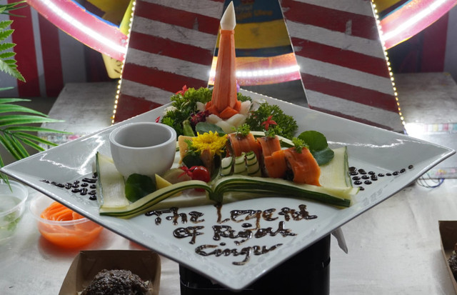 Rujak cingur sushi roll. 